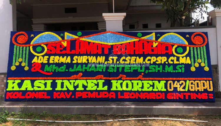 papan bunga pernikahan