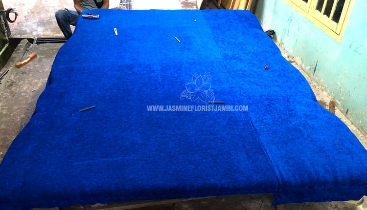 Lapisan penutup papan bunga